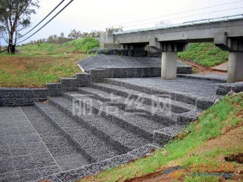 包塑石籠網廠 構筑生態與防護的堅固屏障——格賓網、石籠網及其在擋土墻工程中的應用